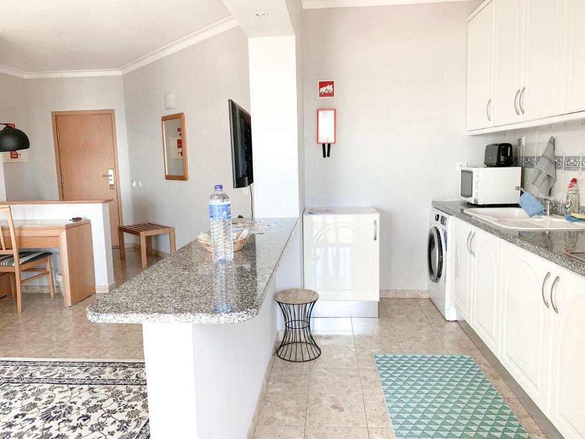 Panoramic Apartment In Portimao: Ocean View, Wifi Екстериор снимка